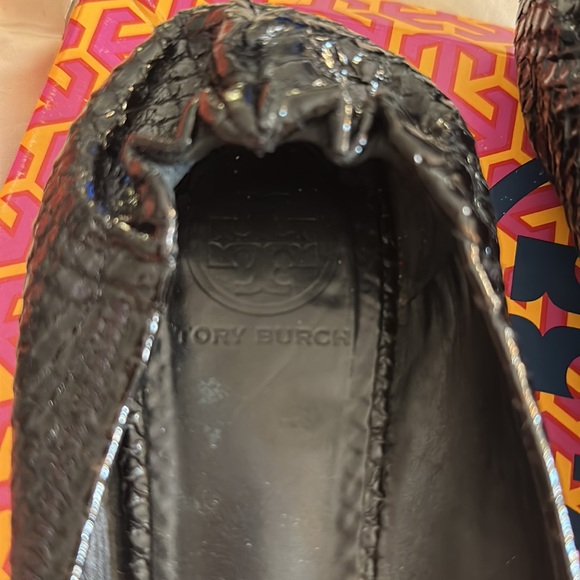 Tory Burch, Riva, black snake skin ballet flats - Picture 4 of 7